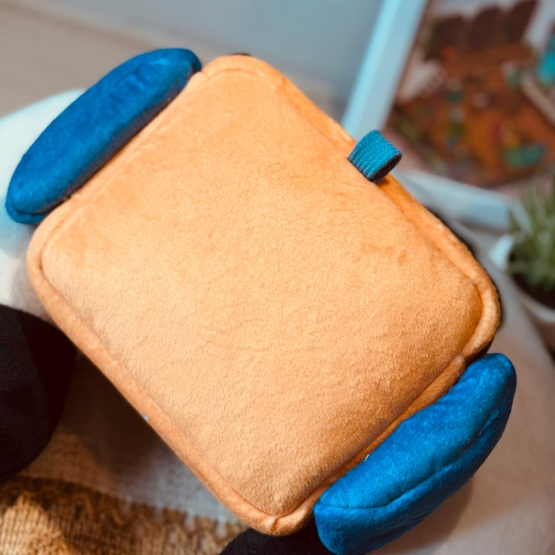 Plush Pouch - Cassetty